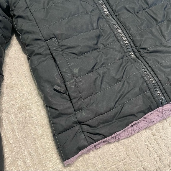 The North Face Girl’s Reversible Mossbud Swirl jacket fleece-puffer jacket M - Picture 3 of 13